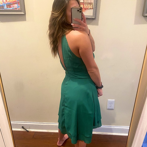 Kelly Green High Neck Open Back Tiered Mini Dress - Picture 4 of 16